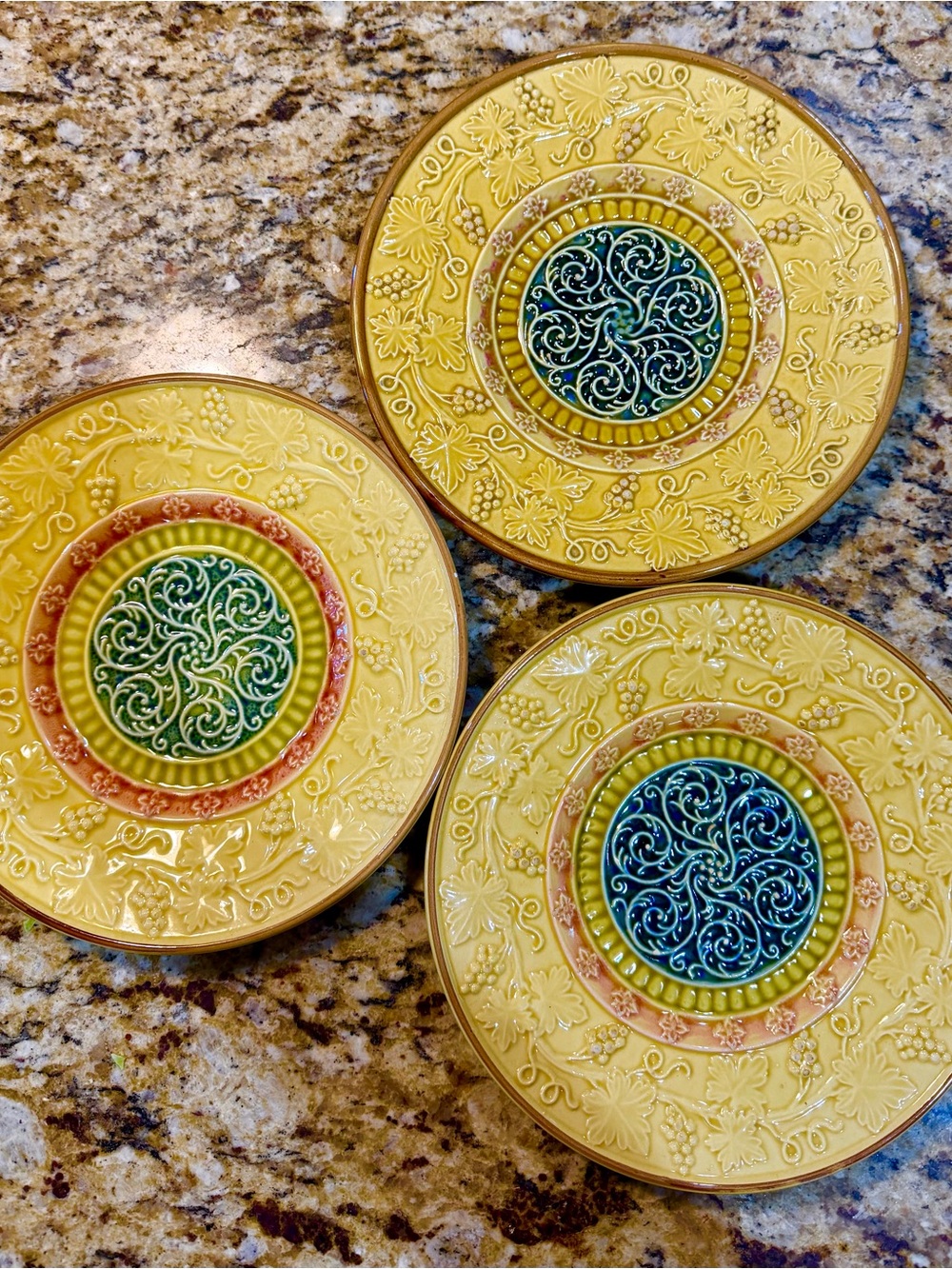 ZELL BADEN MAJOLICA HAND PAINTED PLATES 8 1/2” GRAPES & VINES Set of 3 1907-28